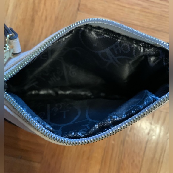 Betsey Johnson Cluch - Picture 5 of 11